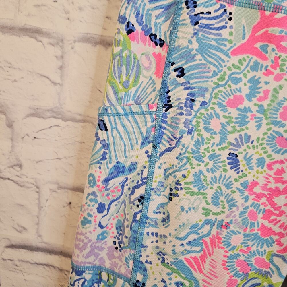 Lilly Pulitzer Luxletic Weekender Crop Leggings Shell Of A Party Women Medium - Picture 2 of 8